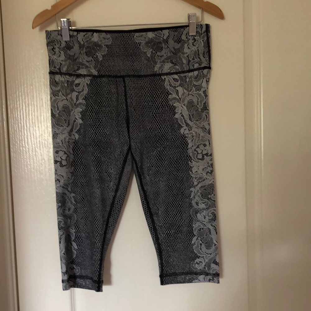 Lululemon leggings.  Black and white design
